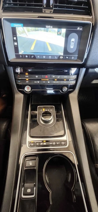 2017 Jaguar F-Pace - Image 17 of 19