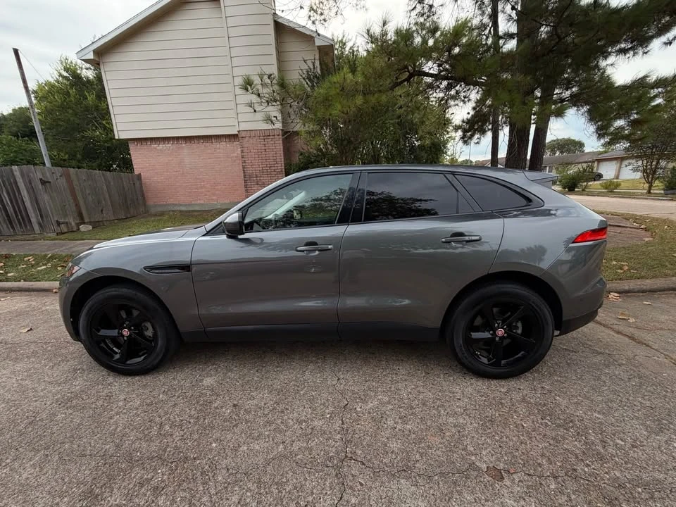 2017 Jaguar F-Pace - Image 2 of 20