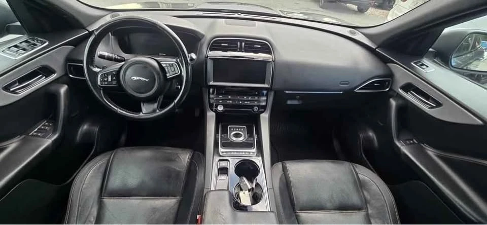 2017 Jaguar F-Pace - Image 8 of 18