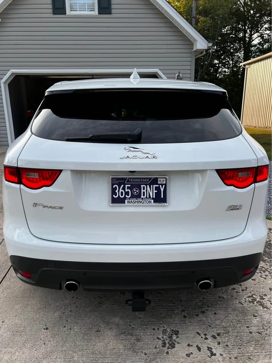 2017 Jaguar F-Pace - Image 5 of 9