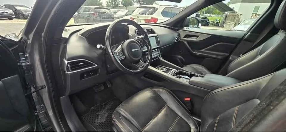 2017 Jaguar F-Pace - Image 16 of 18