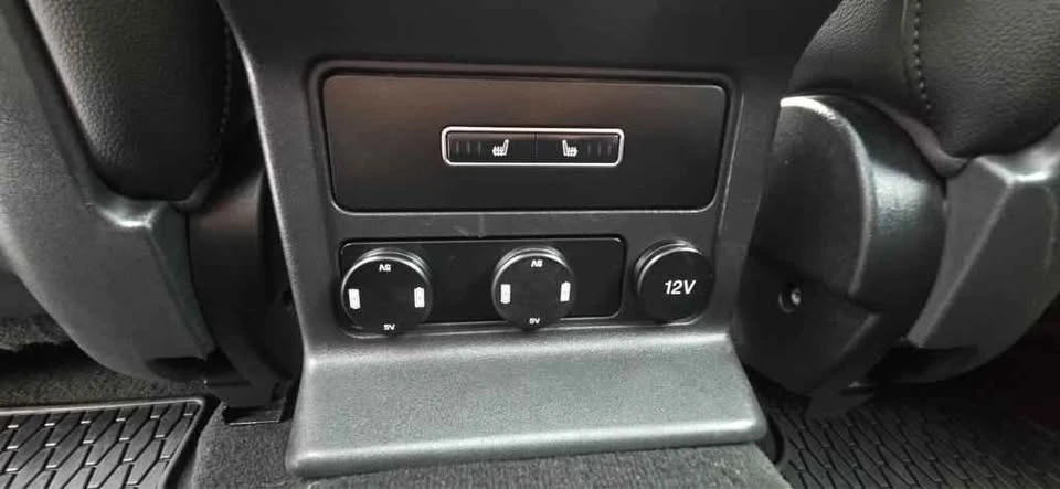 2017 Jaguar F-Pace - Image 15 of 18