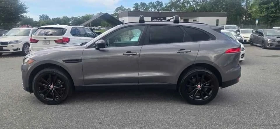 2017 Jaguar F-Pace - Image 7 of 18