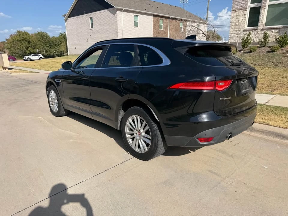 2017 Jaguar F-Pace - Image 5 of 12