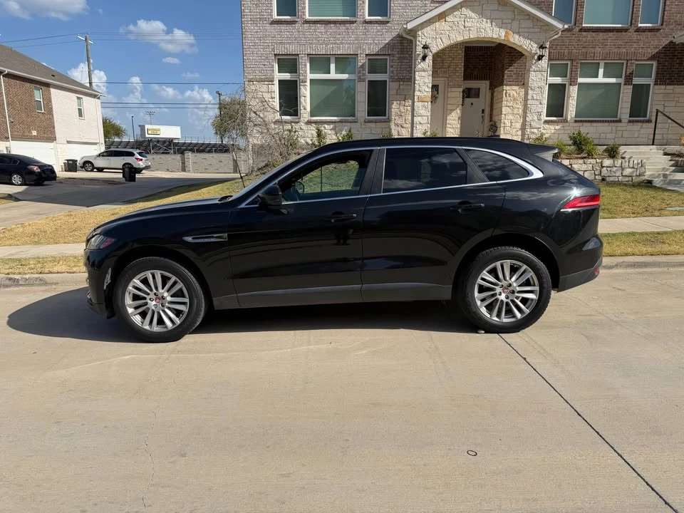 2017 Jaguar F-Pace - Image 3 of 12