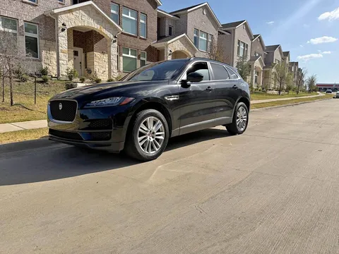 2017 Jaguar F-PACE 35t Prestige Sport Utility 4D