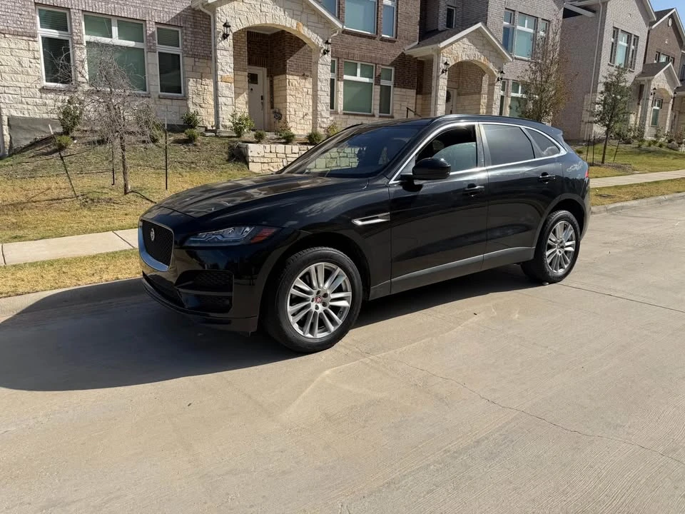 2017 Jaguar F-Pace - Image 2 of 12