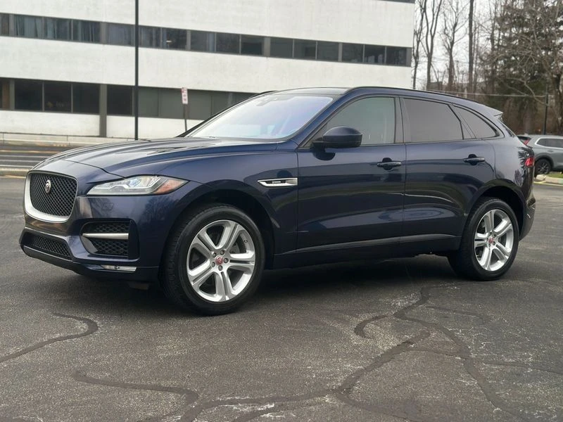 2017 Jaguar F-Pace - Image 2 of 18