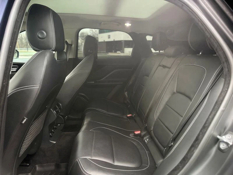 2017 Jaguar F-Pace - Image 12 of 18