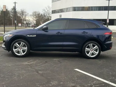2017 Jaguar F-Pace - Image 3 of 18