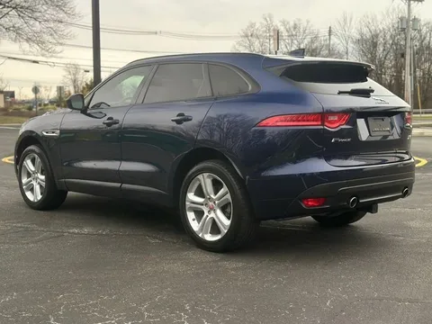 2017 Jaguar F-Pace - Image 4 of 18