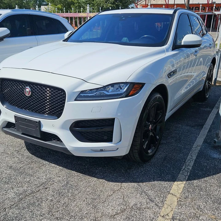 2017 Jaguar F-Pace - Image 3 of 10