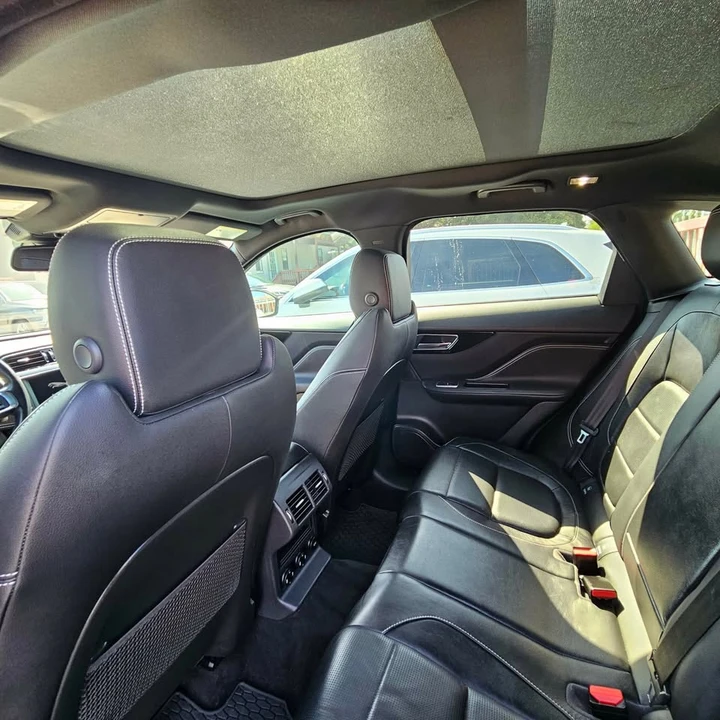2017 Jaguar F-Pace - Image 8 of 10