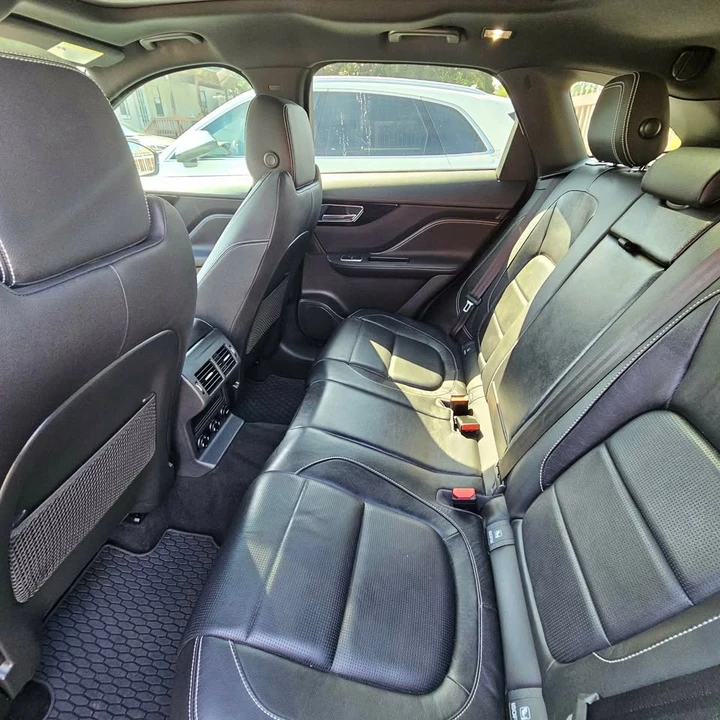 2017 Jaguar F-Pace - Image 6 of 10