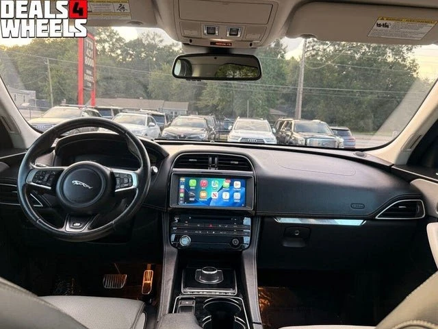 2017 Jaguar F-Pace - Image 15 of 20
