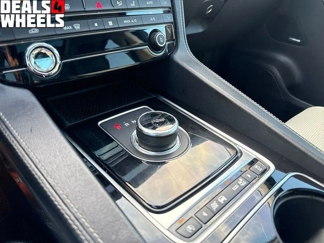 2017 Jaguar F-Pace - Image 17 of 20