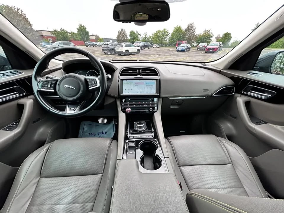 2017 Jaguar F-Pace - Image 7 of 12