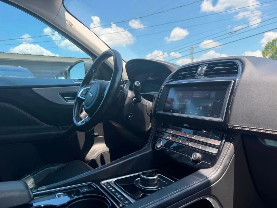 2017 Jaguar F-Pace - Image 20 of 20
