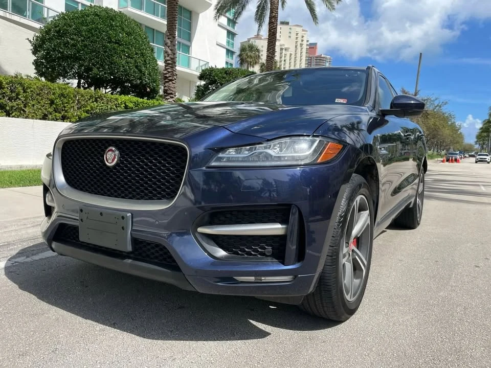 2017 Jaguar F-Pace - Image 9 of 20