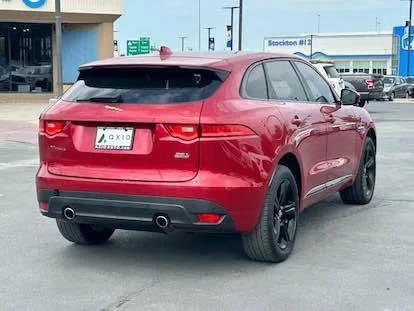 2017 Jaguar F-Pace - Image 7 of 15