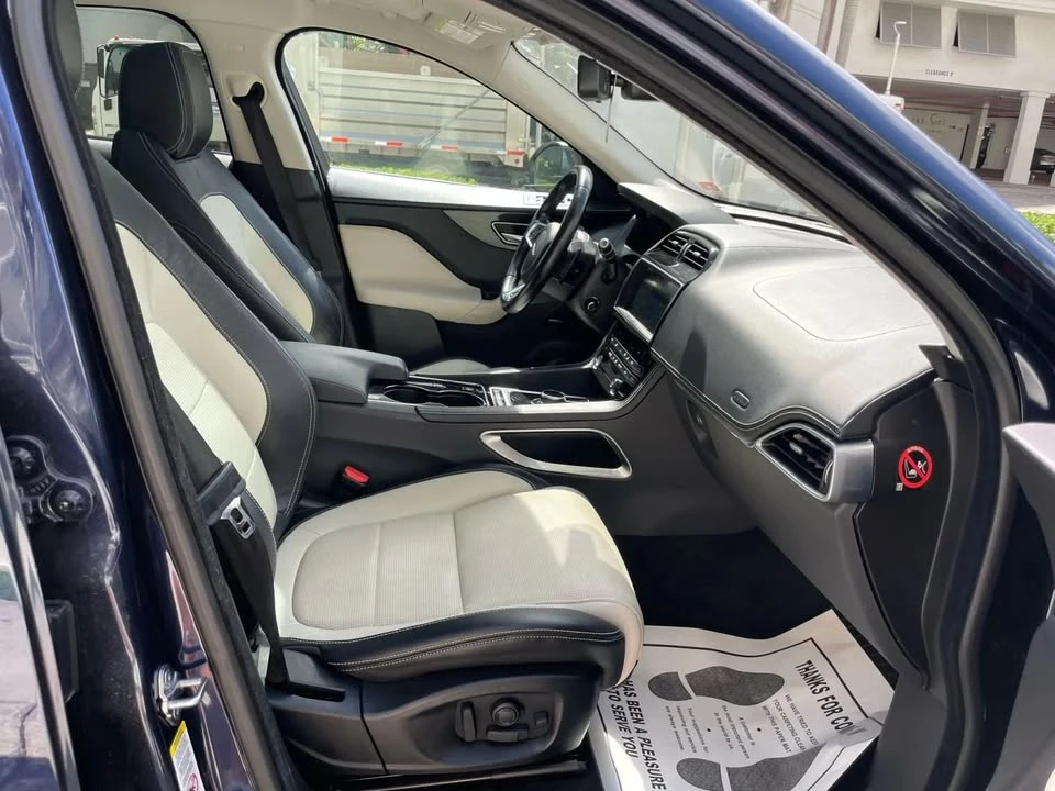 2017 Jaguar F-Pace - Image 18 of 20