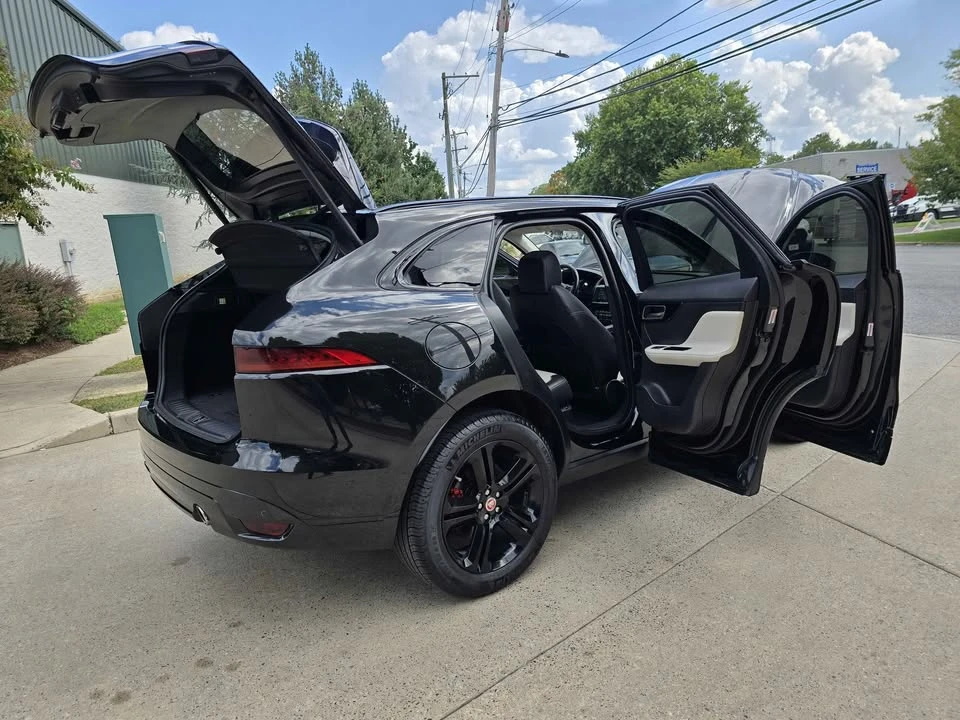 2017 Jaguar F-Pace - Image 19 of 20