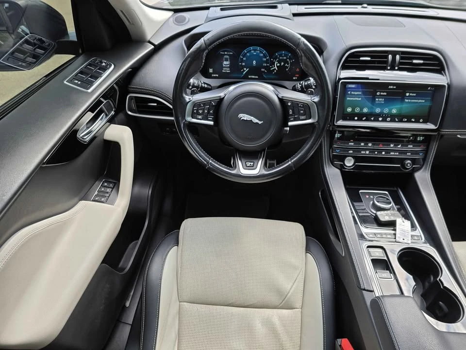2017 Jaguar F-Pace - Image 13 of 20