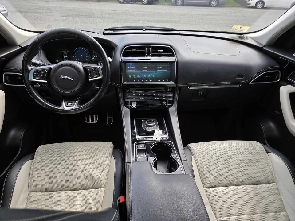 2017 Jaguar F-Pace - Image 12 of 20