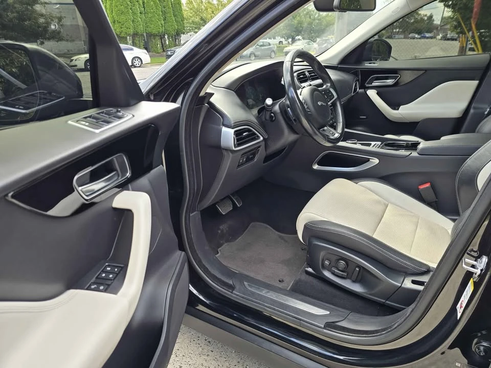 2017 Jaguar F-Pace - Image 11 of 20