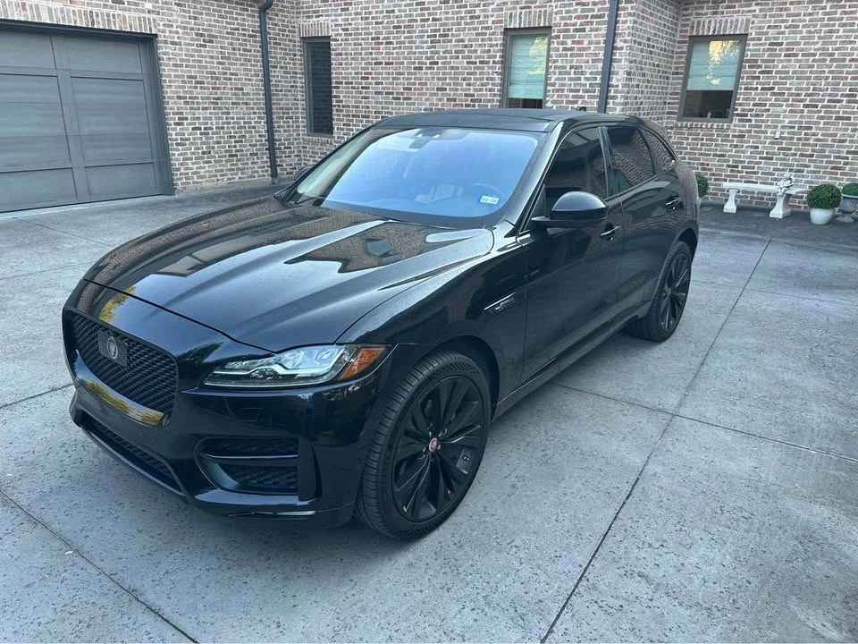 2017 Jaguar F-Pace - Image 2 of 11