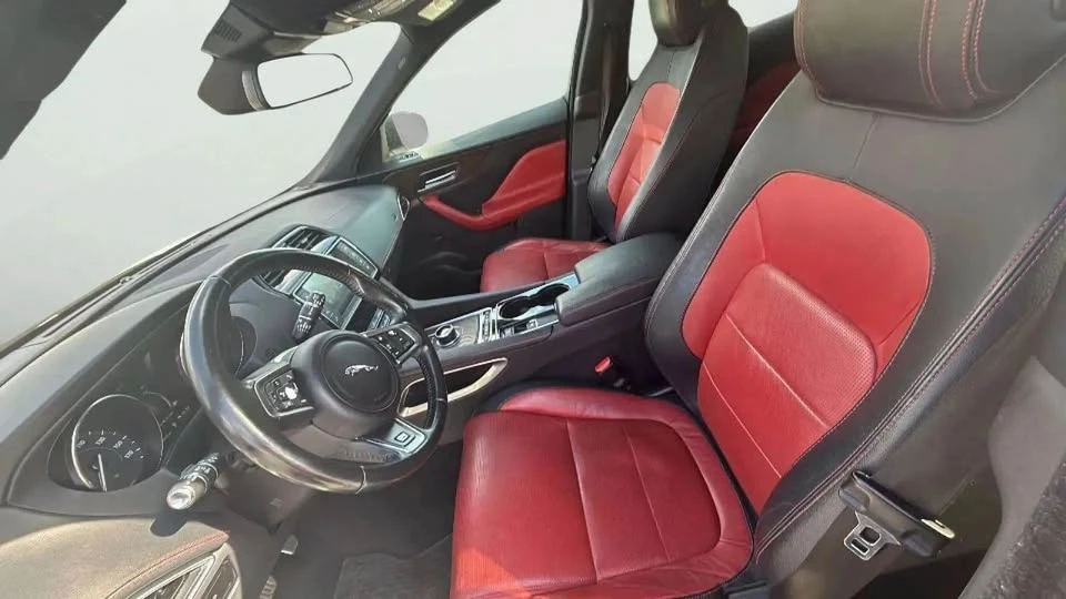 2017 Jaguar F-Pace - Image 7 of 14