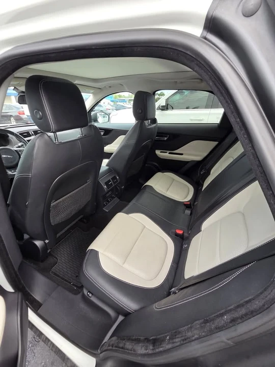 2017 Jaguar F-Pace - Image 14 of 19