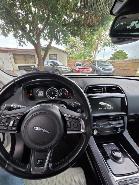 2017 Jaguar F-Pace - Image 12 of 19
