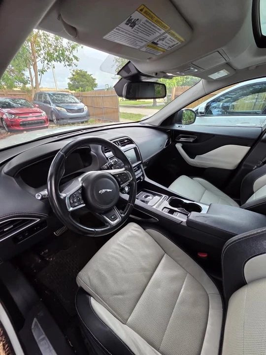 2017 Jaguar F-Pace - Image 18 of 19