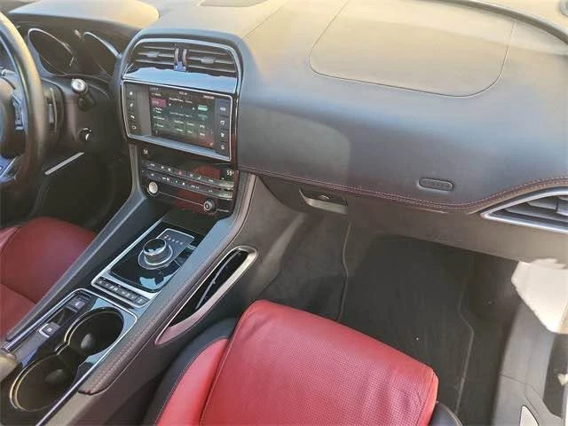 2017 Jaguar F-Pace - Image 15 of 15