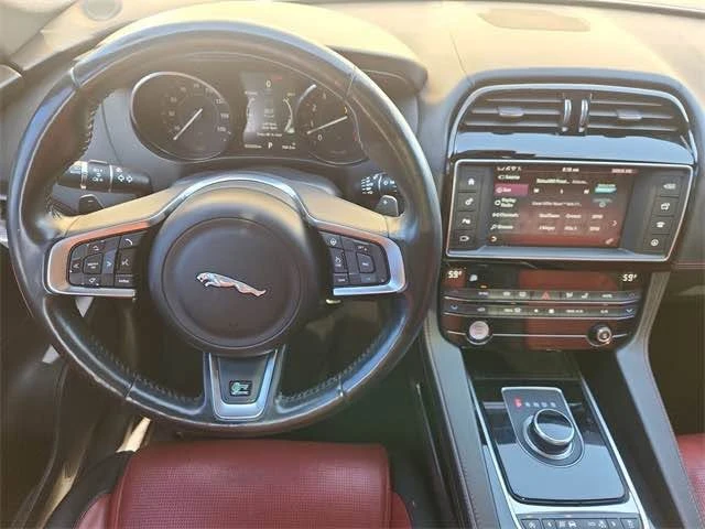 2017 Jaguar F-Pace - Image 9 of 15