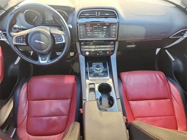 2017 Jaguar F-Pace - Image 11 of 15