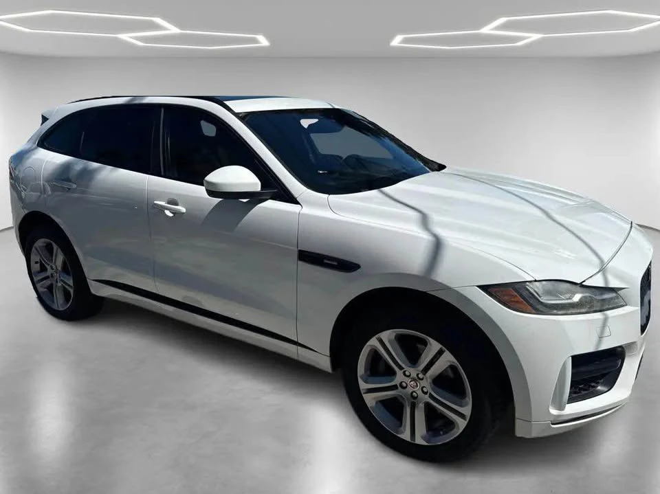 2017 Jaguar F-Pace - Image 3 of 15
