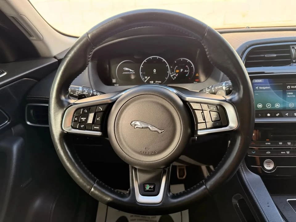 2017 Jaguar F-Pace - Image 11 of 20