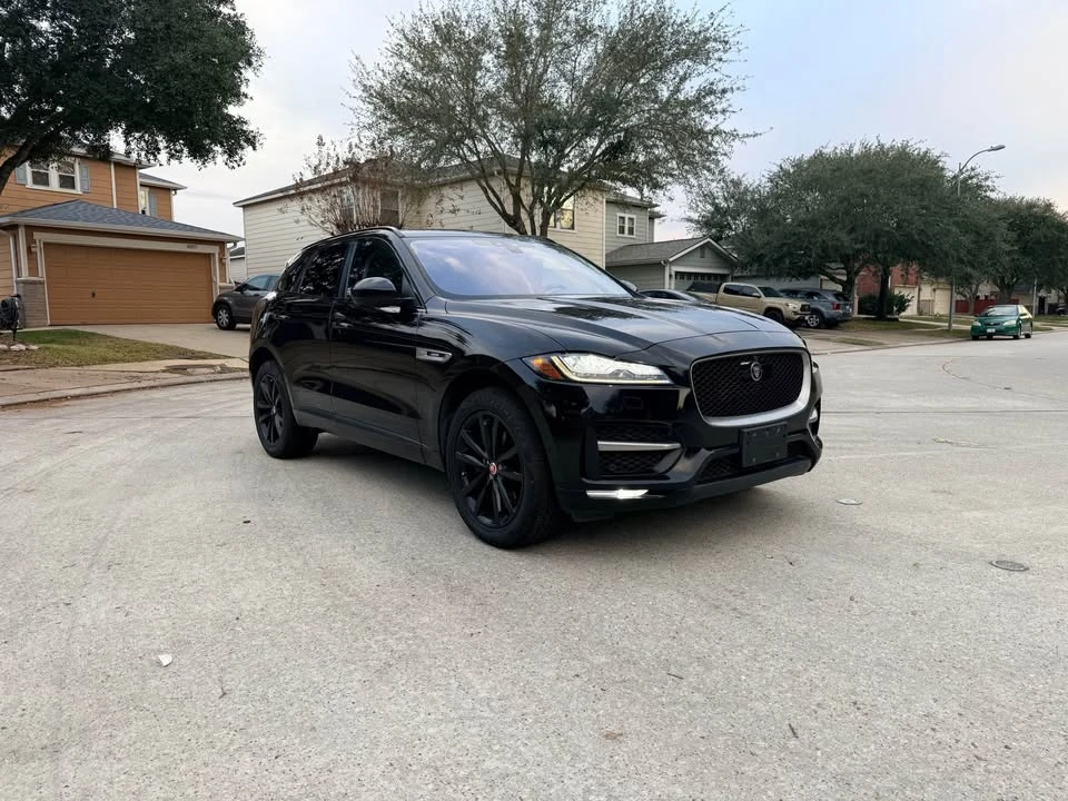 2017 Jaguar F-Pace - Image 2 of 18