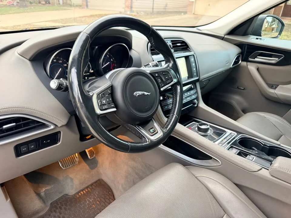 2017 Jaguar F-Pace - Image 6 of 18
