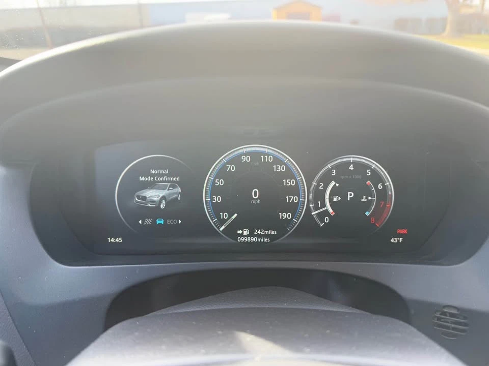 2017 Jaguar F-Pace - Image 11 of 14
