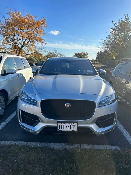 2017 Jaguar F-Pace - Image 5 of 12