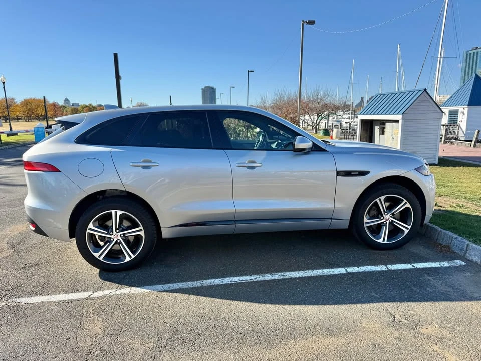 2017 Jaguar F-Pace - Image 4 of 12