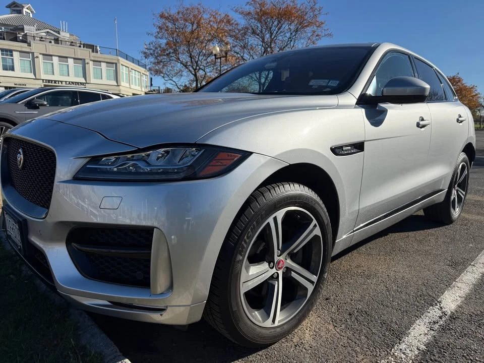 2017 Jaguar F-Pace - Image 2 of 12