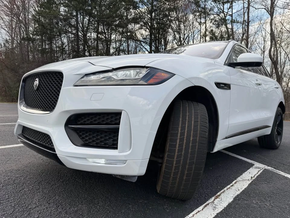 2017 Jaguar F-Pace - Image 3 of 19