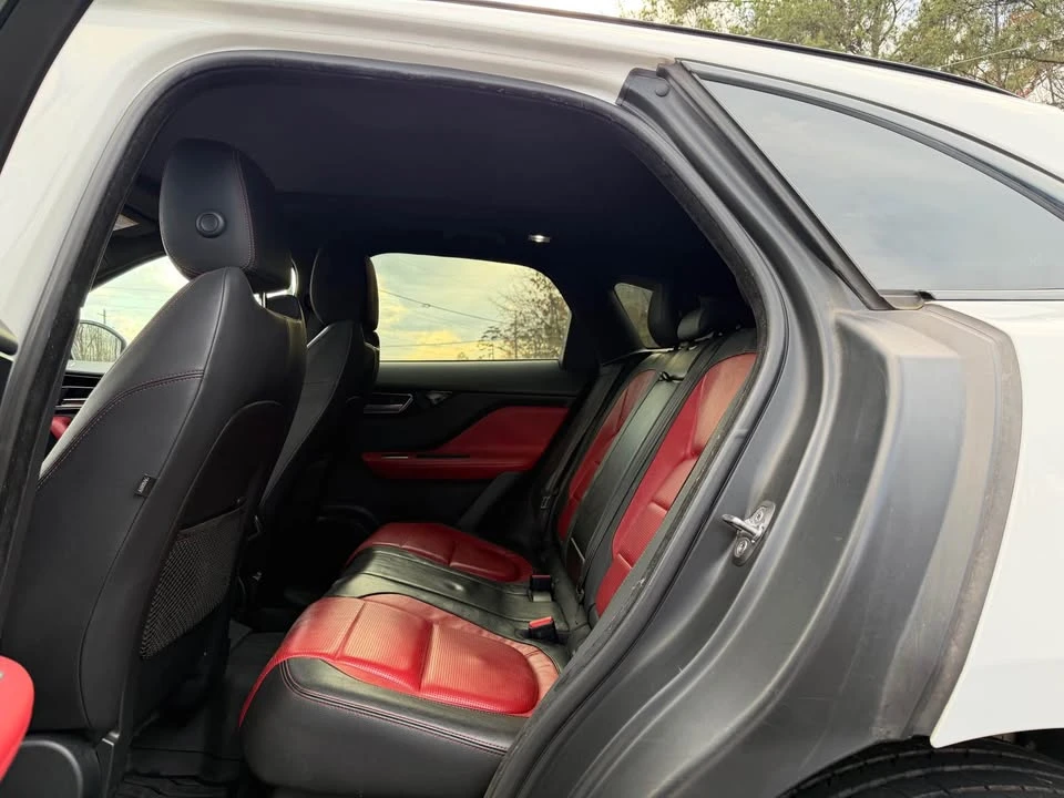 2017 Jaguar F-Pace - Image 10 of 19