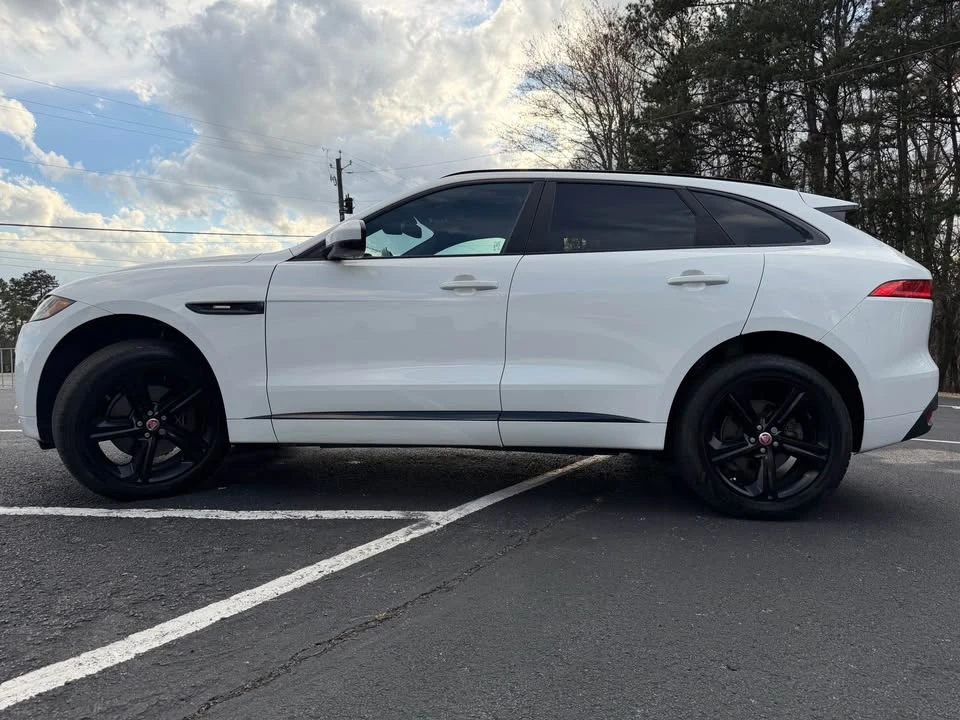 2017 Jaguar F-Pace - Image 4 of 19