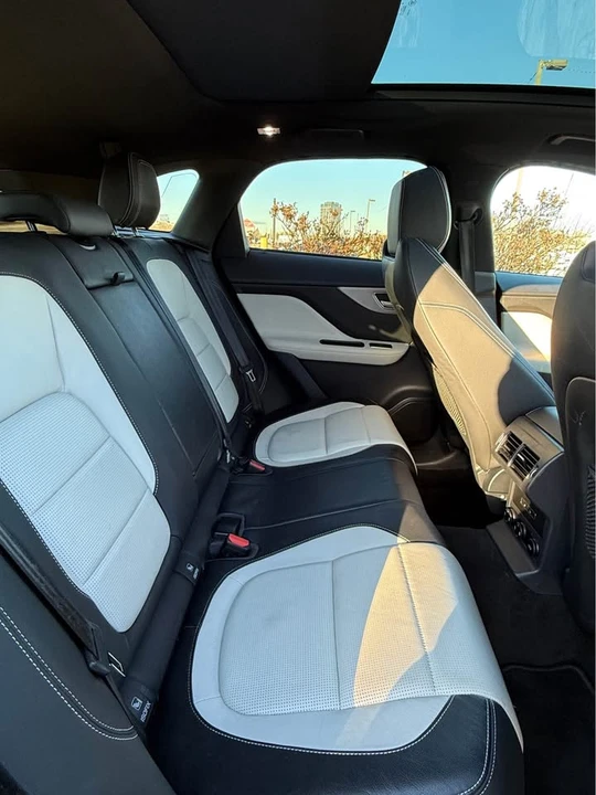 2017 Jaguar F-Pace - Image 7 of 12