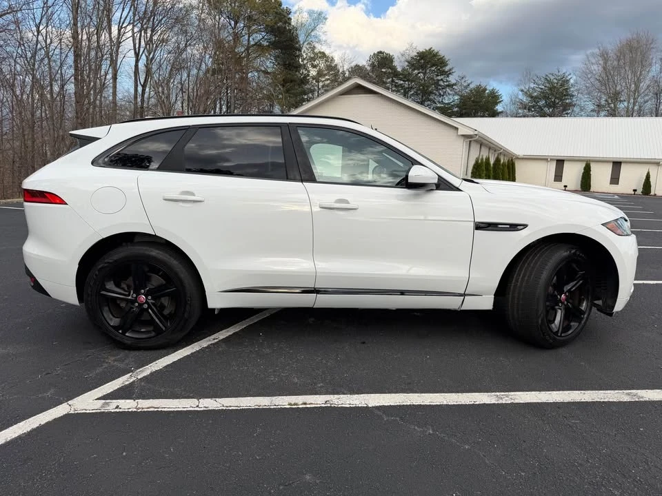 2017 Jaguar F-Pace - Image 8 of 19